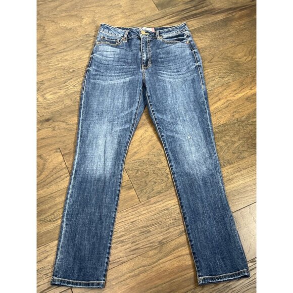 CABI Higher Straight Jeans in Prospector Wash Sz 6 #3940 EUC - Picture 2 of 7